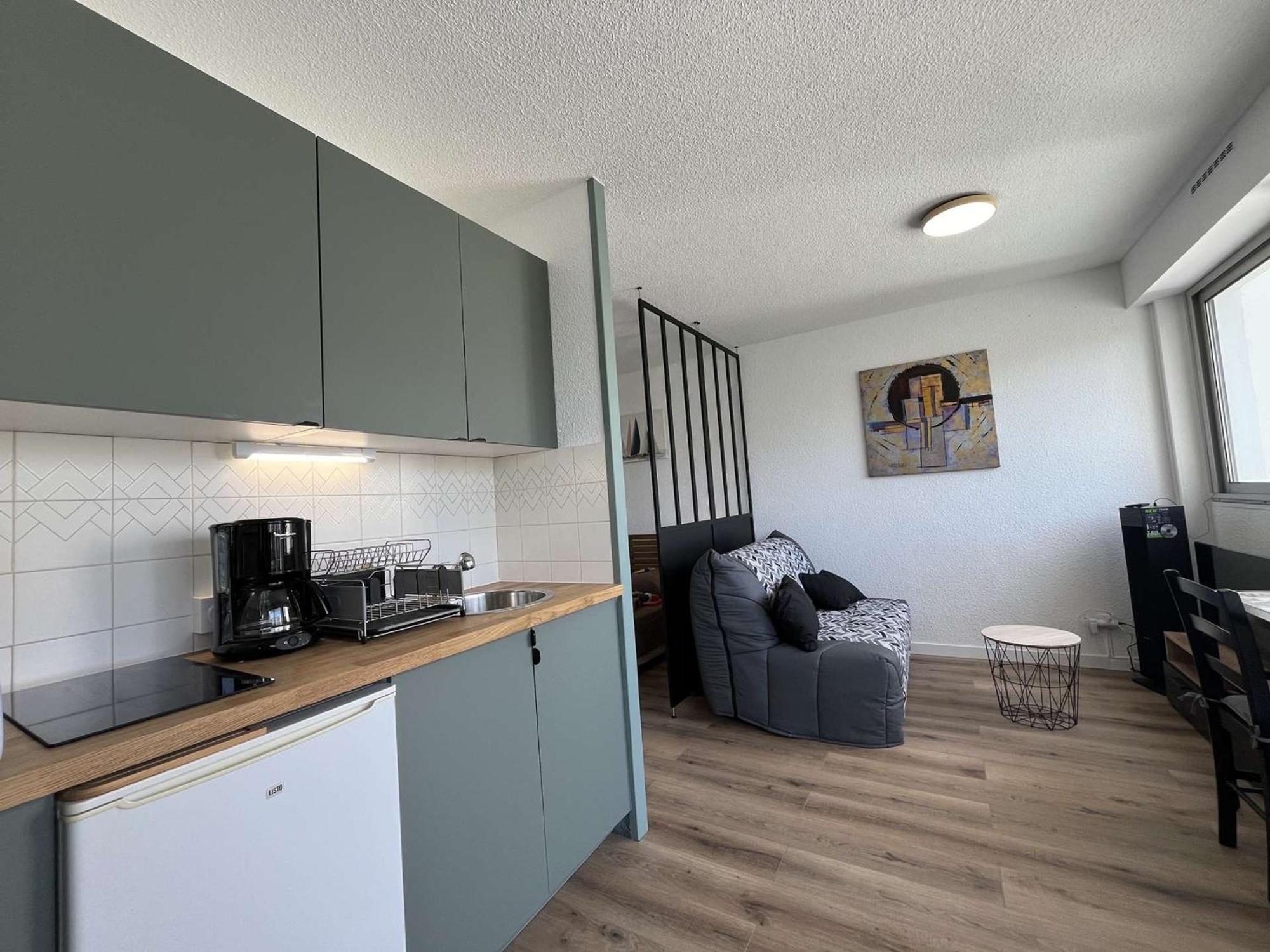 Renove A La Rochelle, Balcon Sud, A 50m De La Plage, Commerces Et Transports A Proximite - Fr-1-246-710 Ла-Рошель